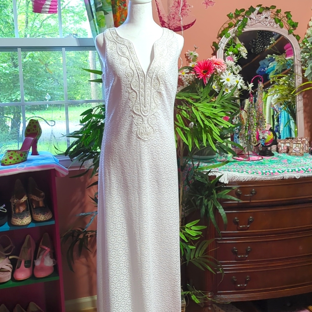EUC Lilly Pulitzer long white dress, size M.